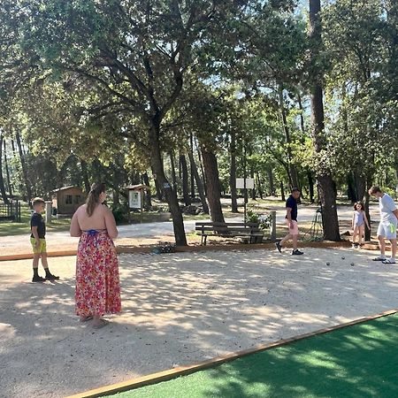 Camping La Simioune En Provence Bollène Buitenkant foto